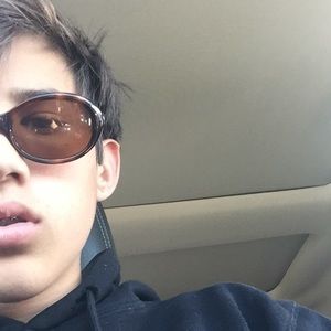 Meet your Posher, Axel